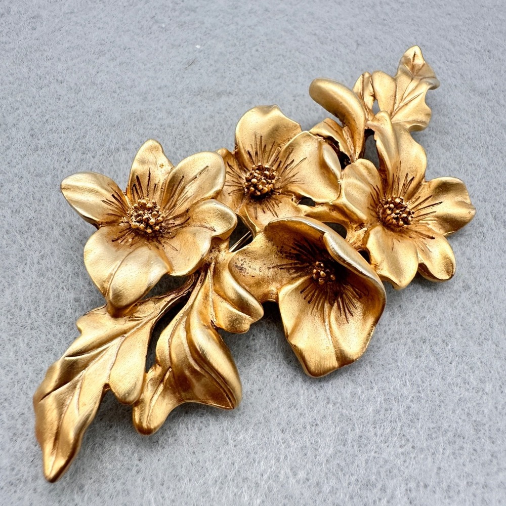 Vintage Oscar De La Renta Gold Tone Floral Flower Brooch 80s 90s